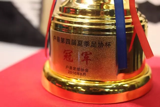 巴黎重返巅峰，终结巴萨连胜，欧冠卫冕之路再进一步